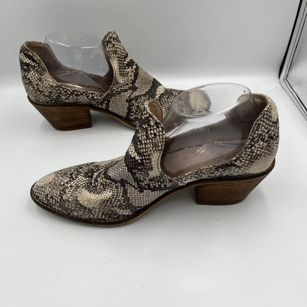 Beast Fashion Snakeskin Gray Cream Size 10 Slip On Booties Western Edgy Festival